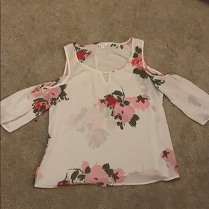 Mid sleeve open shoulder blouse